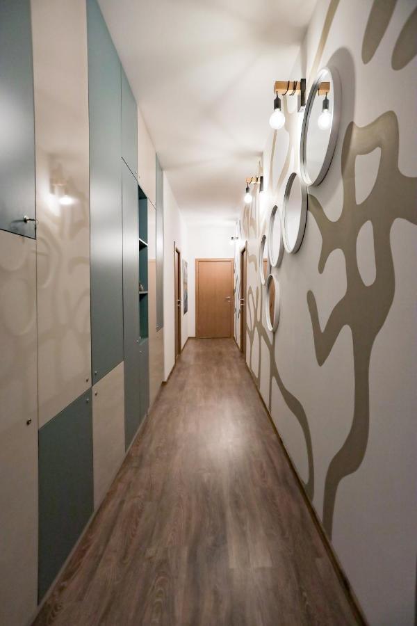 Different Apartments นิส ภายนอก รูปภาพ