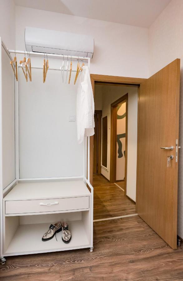 Different Apartments นิส ภายนอก รูปภาพ