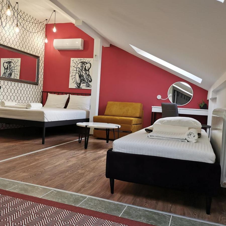 Different Apartments นิส ภายนอก รูปภาพ