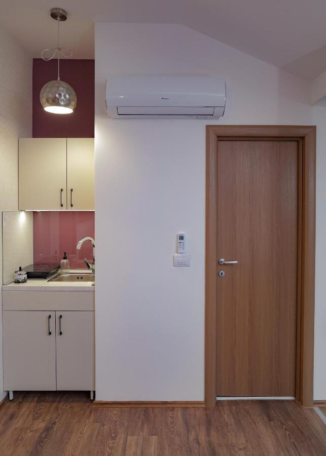 Different Apartments นิส ภายนอก รูปภาพ